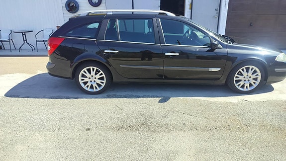 Renault Laguna 2 of 13