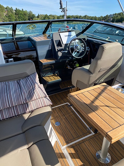 Flipper 650 DC -2019 Mercury F200 EFI DTS -2019 4 of 6