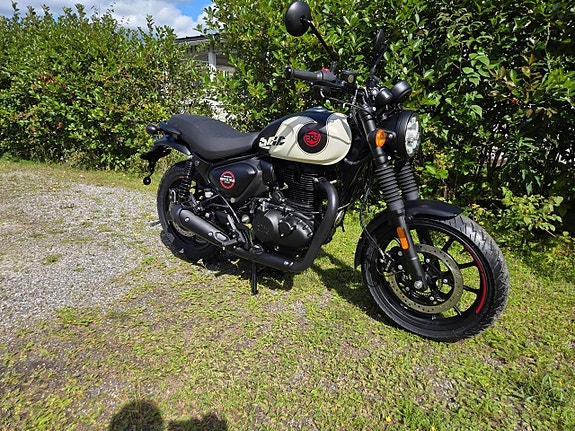 Royal Enfield Hunter 350 HNTR 2 of 14