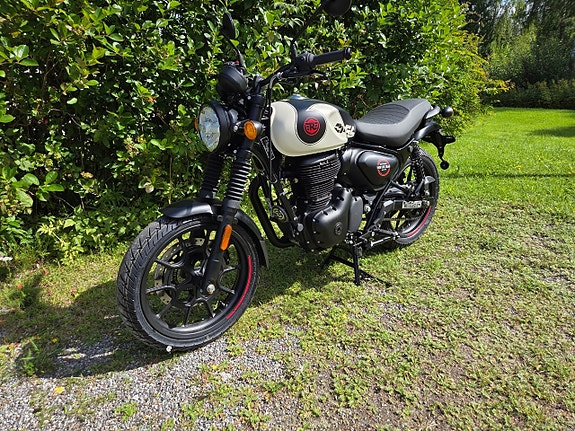 Royal Enfield Hunter 350 HNTR 8 of 14