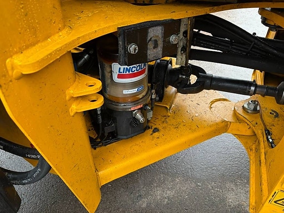 JCB 412 4 of 5