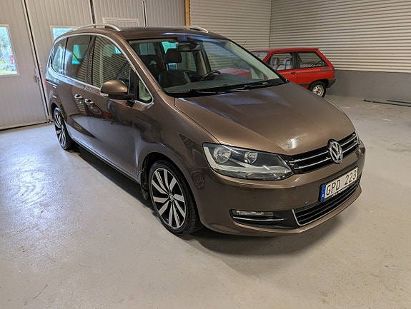 Volkswagen Sharan 3 of 14