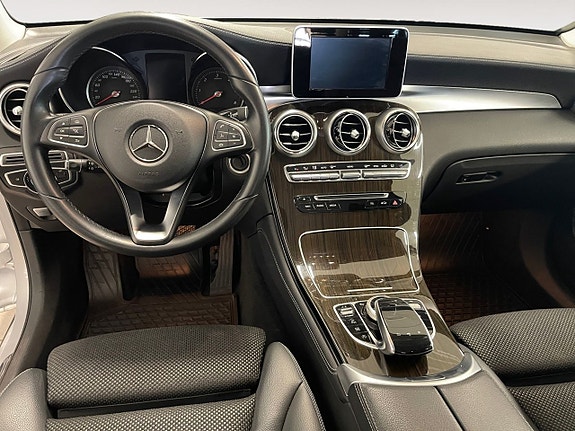 Mercedes-Benz GLC220 d 11 of 26