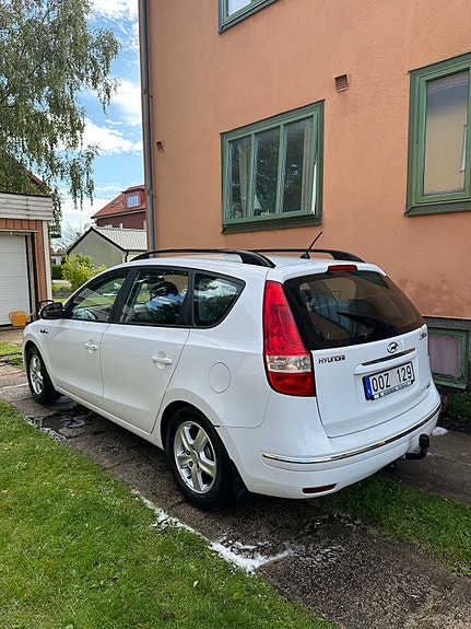 Hyundai i30 3 of 10