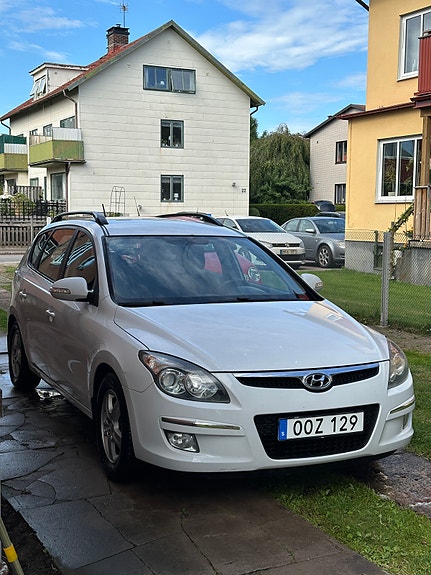 Hyundai i30 2 of 10