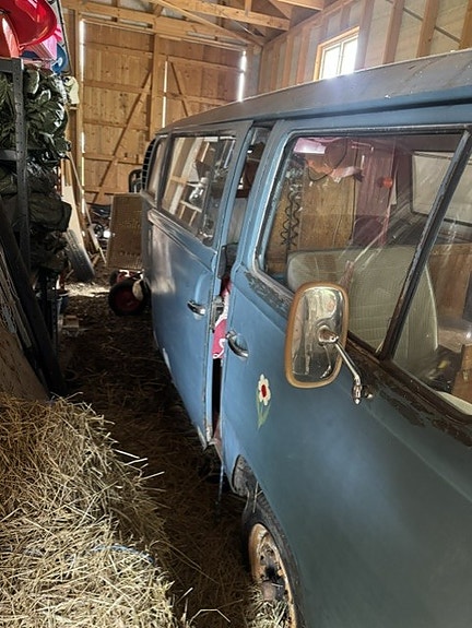 Volkswagen Transporter 4 of 6
