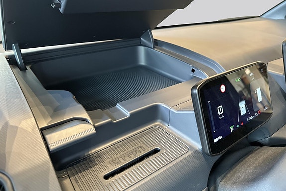Kia PV5 18 of 27