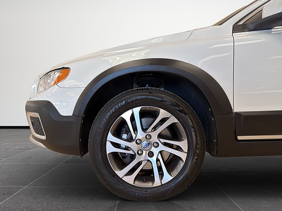 Volvo XC70 9 of 19