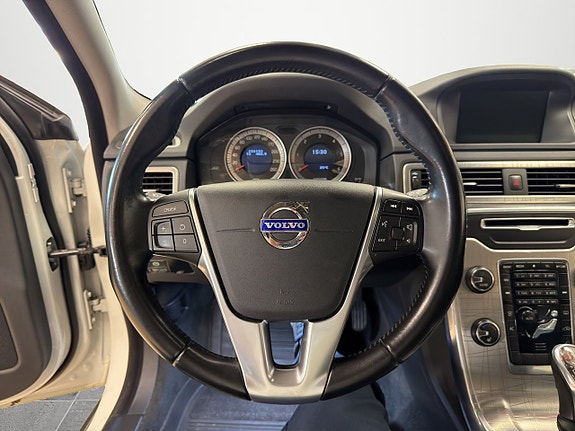 Volvo XC70 17 of 19