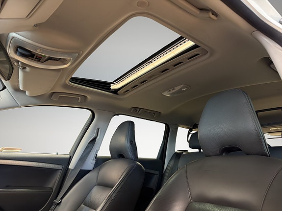 Volvo XC70 12 of 19