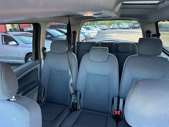 Ford Galaxy 6 of 6