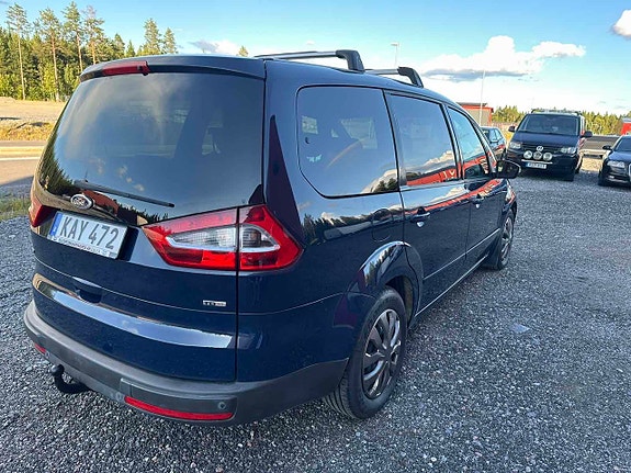 Ford Galaxy 3 of 6