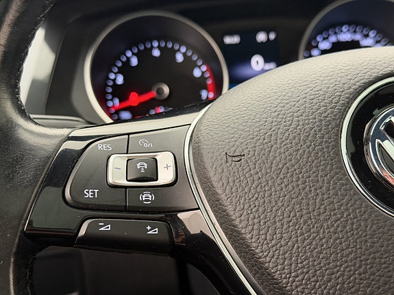 Volkswagen Tiguan 18 of 30
