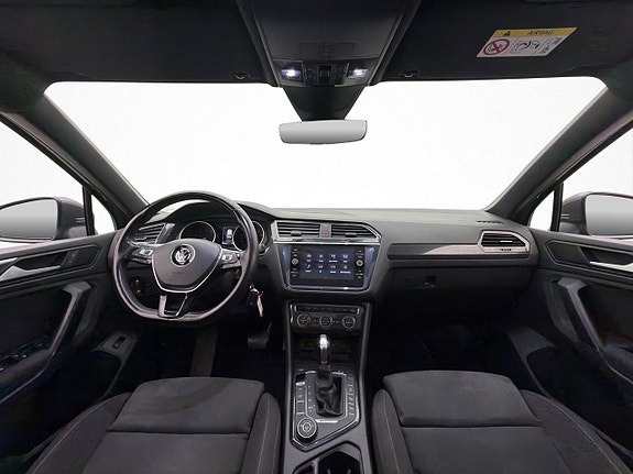 Volkswagen Tiguan 16 of 30