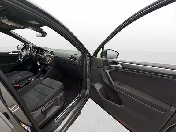 Volkswagen Tiguan 27 of 30