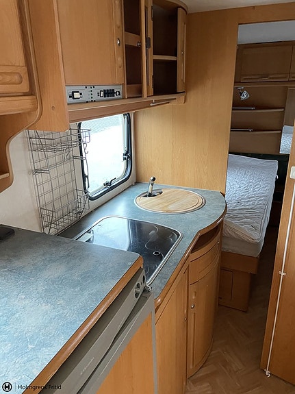 Adria Unica B 562UL 5 of 7