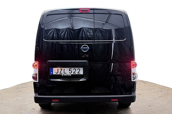 Nissan e-NV200 8 of 28