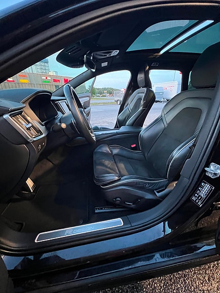 Volvo V90 8 of 12