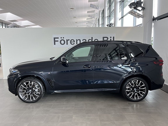 BMW X5 3 of 17