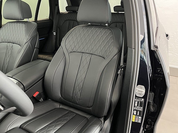 BMW X5 7 of 17