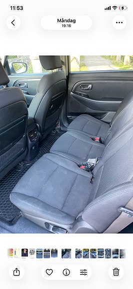 Kia Carens 5 of 7