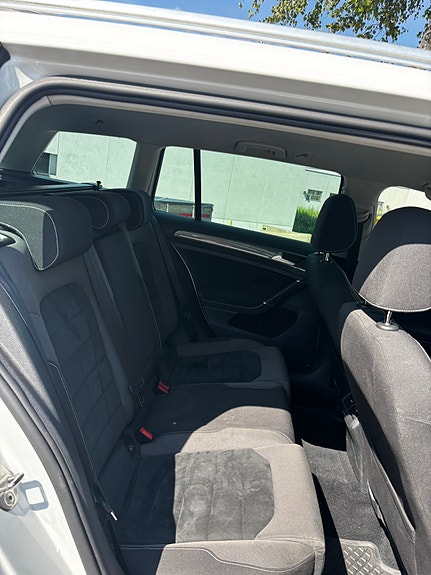 Volkswagen Golf Alltrack 7 of 16
