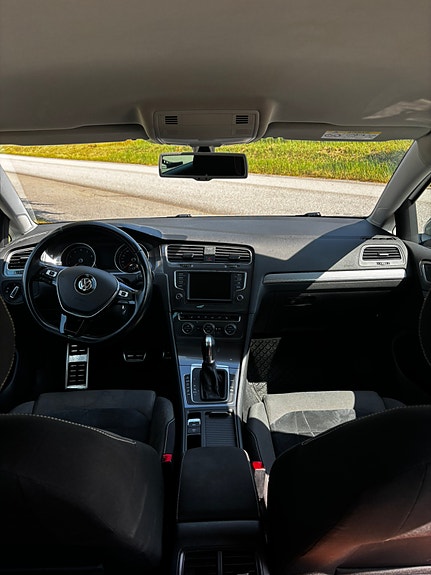 Volkswagen Golf Alltrack 8 of 16
