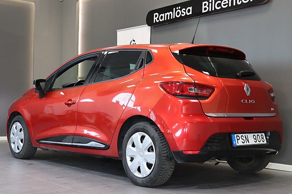 Renault Clio 18 of 18