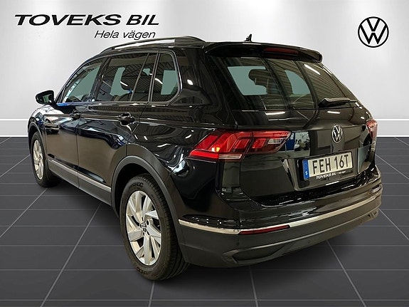 Volkswagen Tiguan 3 of 13