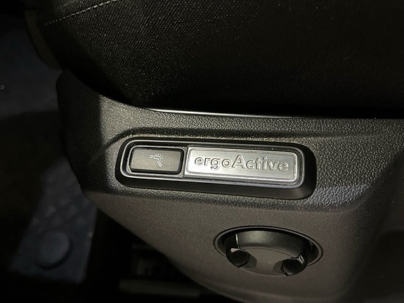 Volkswagen Tiguan 6 of 13