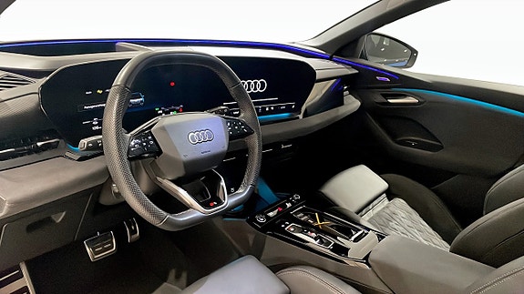 Audi Q6 e-tron 7 of 14