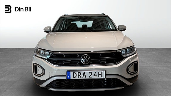 Volkswagen T-Roc 4 of 12