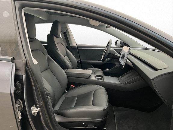 Tesla Model 3 26 of 30