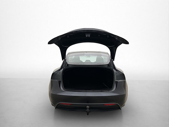 Tesla Model 3 9 of 30