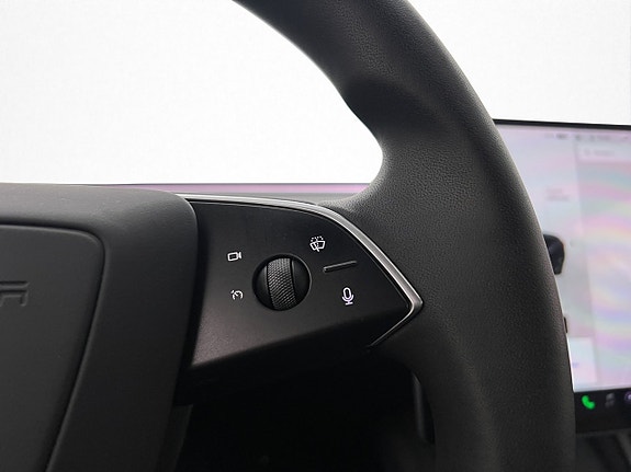 Tesla Model 3 29 of 30