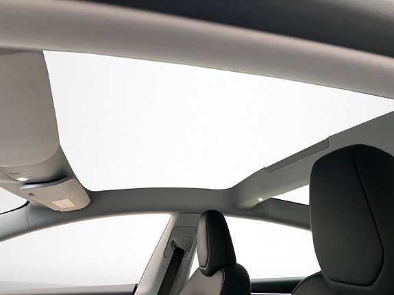 Tesla Model 3 12 of 30