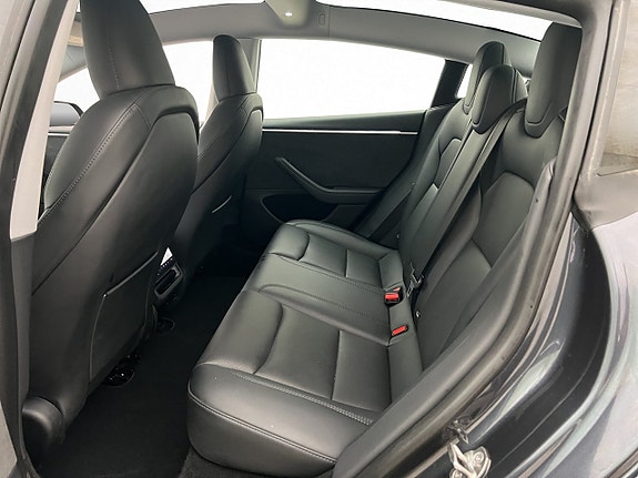 Tesla Model 3 27 of 30
