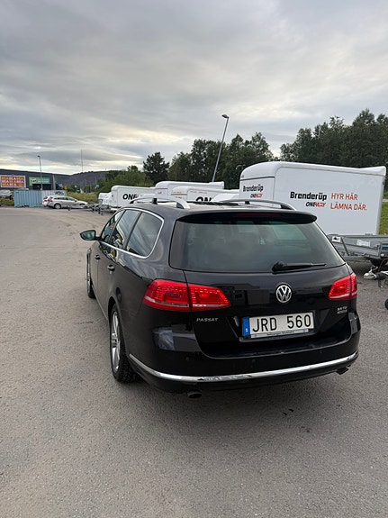 Volkswagen Passat 3 of 6