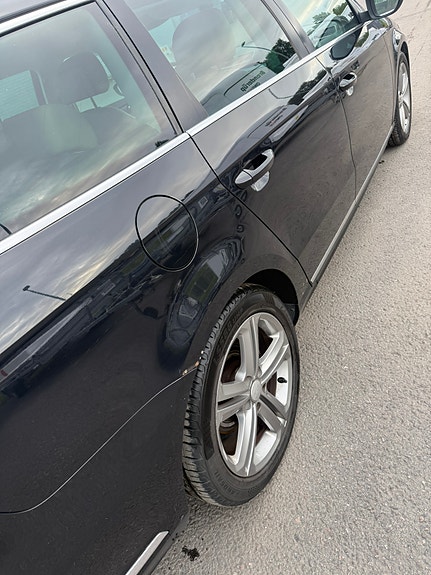 Volkswagen Passat 4 of 6