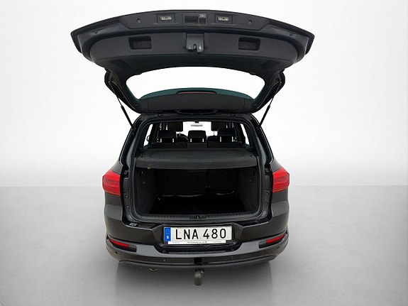Volkswagen Tiguan 10 of 30