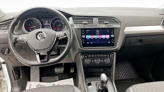 Volkswagen Tiguan 10 of 12
