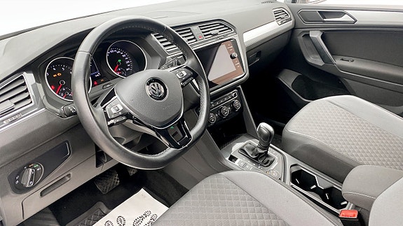 Volkswagen Tiguan 7 of 12