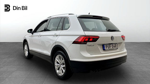 Volkswagen Tiguan 3 of 12
