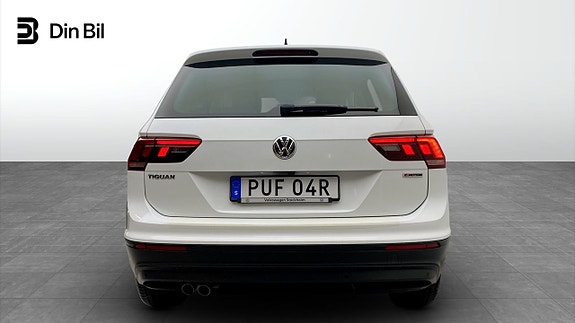 Volkswagen Tiguan 5 of 12