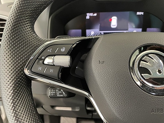 Skoda Karoq 23 of 27