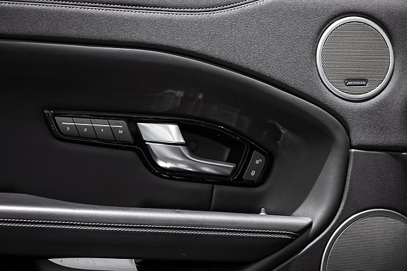 Land Rover Range Rover Evoque 18 of 21