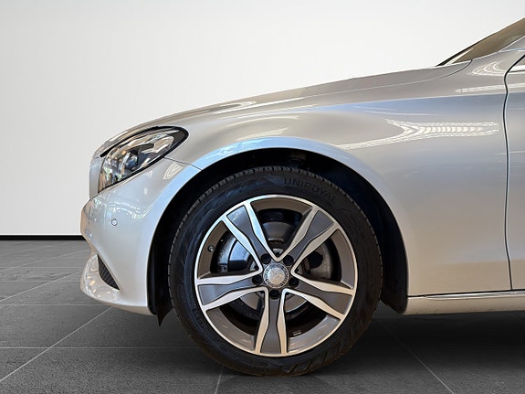 Mercedes-Benz C180 9 of 20