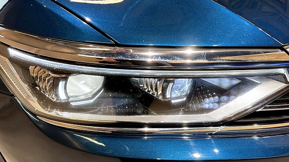 Volkswagen Passat Alltrack 16 of 22