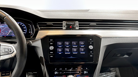 Volkswagen Passat Alltrack 9 of 22