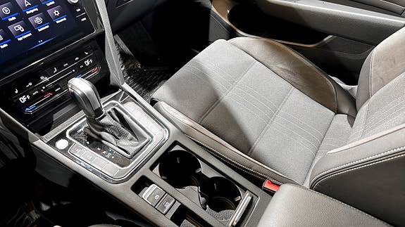 Volkswagen Passat Alltrack 18 of 22